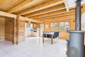 CAM02582G0-PR0027-STILL007