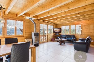 CAM02582G0-PR0027-STILL011