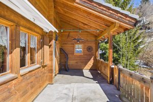 CAM02582G0-PR0027-STILL014