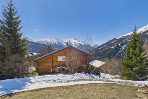 CAM02582G0-PR0027-STILL024